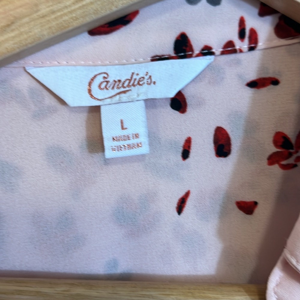New Candie's Cherry Blossom Sheer Button Down Collared gold button accent NWT - Picture 5 of 8